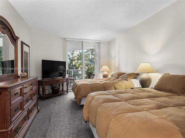 21050 Point Pl 502, Aventura FL 33180