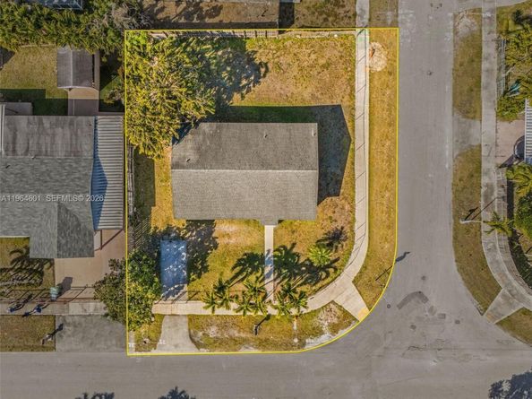 15231 SW 302nd St, Homestead FL 33033