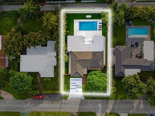 10658 NE 11th Ave, Miami Shores FL 33138