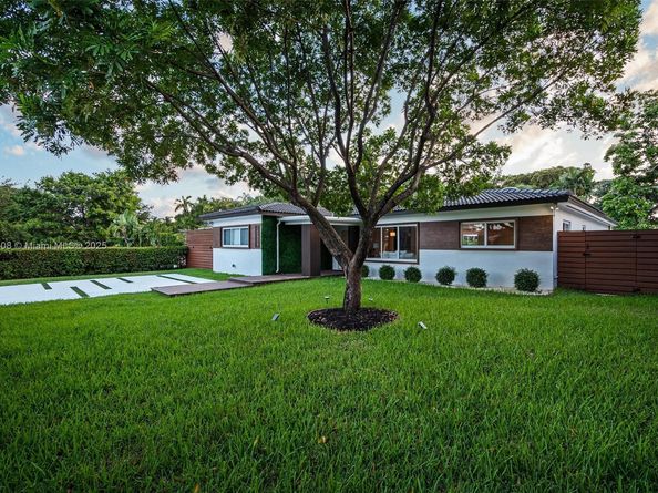 10658 NE 11th Ave, Miami Shores FL 33138