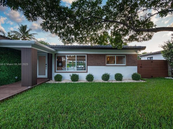 10658 NE 11th Ave, Miami Shores FL 33138