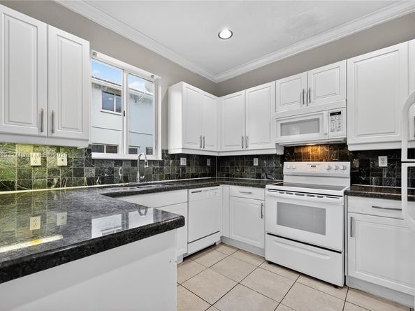 21105 NW 14th PL 238, Miami Gardens FL 33169