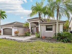 700 Verona Ct, Weston FL 33326