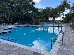 700 Verona Ct, Weston FL 33326