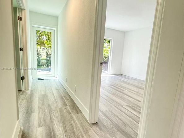 2850 NW 12th Ct, Fort Lauderdale FL 33311