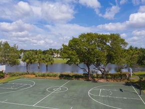 934 Gulfstream Ct, Weston FL 33327