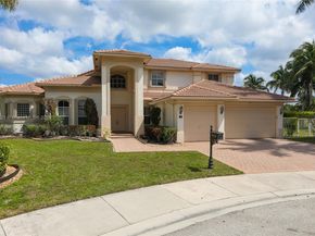 934 Gulfstream Ct, Weston FL 33327