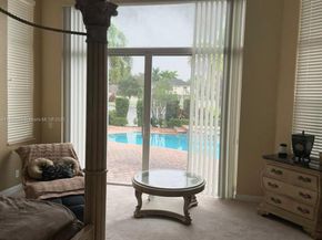 934 Gulfstream Ct, Weston FL 33327