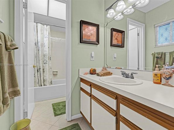 1470 Sheridan St 22C, Hollywood FL 33020
