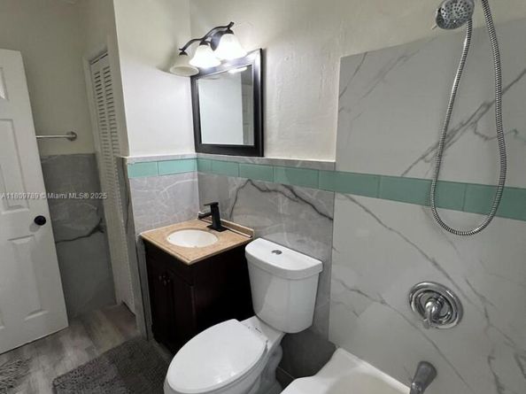 915 N 19th Ave, Hollywood FL 33020