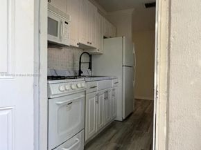 915 N 19th Ave, Hollywood FL 33020