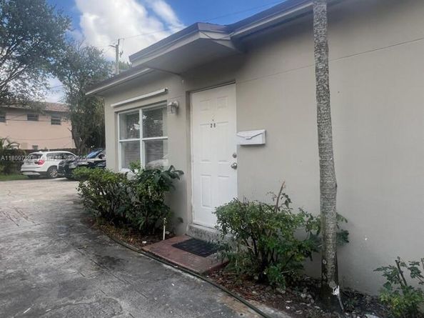 915 N 19th Ave, Hollywood FL 33020