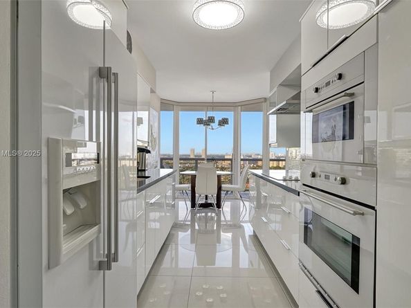 3598 Yacht Club Dr 1901, Aventura FL 33180