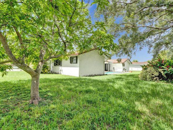 9461 SW 134th St, Miami FL 33176