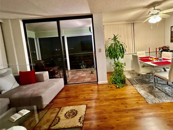 1400 Saint Charles Pl 612, Pembroke Pines FL 33026