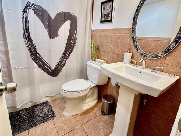 1400 Saint Charles Pl 612, Pembroke Pines FL 33026