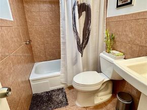 1400 Saint Charles Pl 612, Pembroke Pines FL 33026