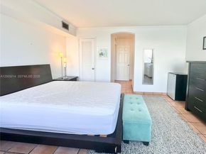 7135 Collins Ave 811, Miami Beach FL 33141