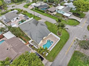 4361 NE 13th Ter, Oakland Park FL 33334