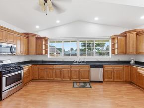 4361 NE 13th Ter, Oakland Park FL 33334