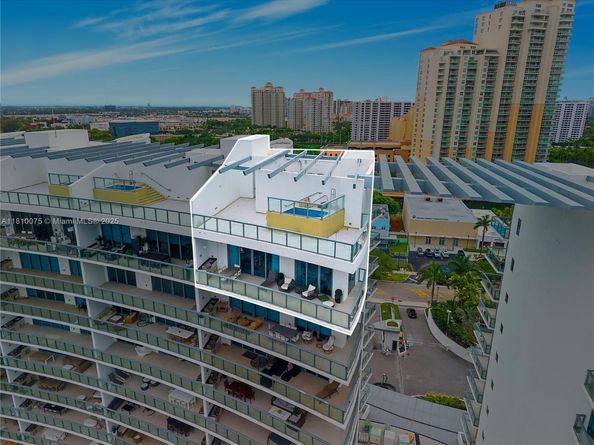 3250 NE 188th St UPH08, Aventura FL 33180