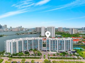 3250 NE 188th St UPH08, Aventura FL 33180