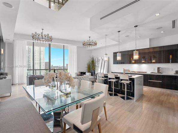 3250 NE 188th St UPH08, Aventura FL 33180