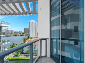 3250 NE 188th St UPH08, Aventura FL 33180