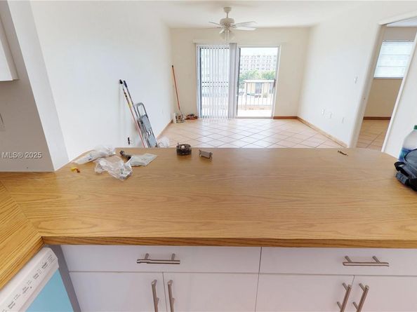 3665 NE 167th St 501, North Miami Beach FL 33160