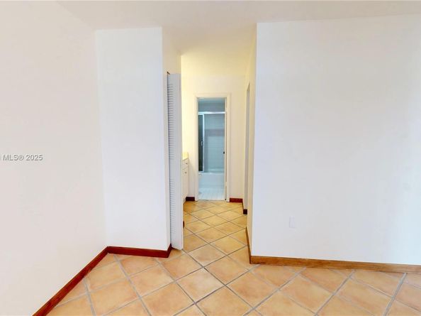 3665 NE 167th St 501, North Miami Beach FL 33160