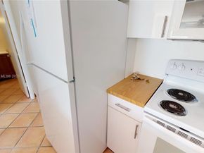 3665 NE 167th St 501, North Miami Beach FL 33160