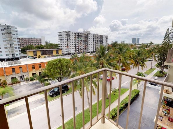 3665 NE 167th St 501, North Miami Beach FL 33160