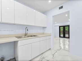1535 NE 139th St, North Miami FL 33161