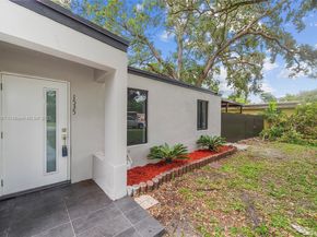 1535 NE 139th St, North Miami FL 33161