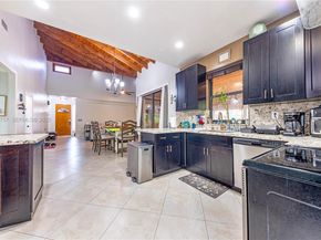 8097 Royal Palm Cir, Tamarac FL 33321