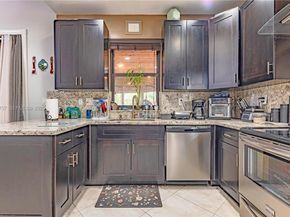 8097 Royal Palm Cir, Tamarac FL 33321