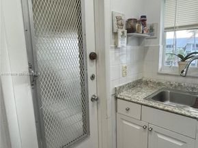 5300 Washington St J312, Hollywood FL 33021