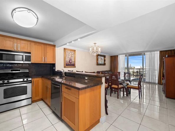 2030 S Ocean Dr 1701, Hallandale Beach FL 33009