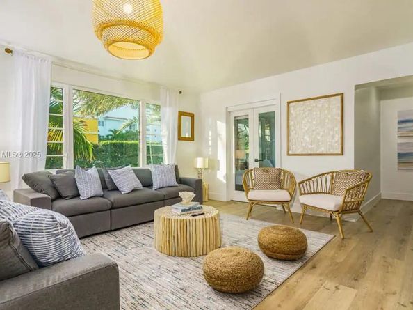320 Polk St, Hollywood FL 33019