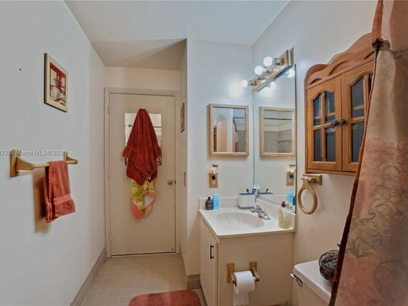 7641 NW 99th Ave, Tamarac FL 33321