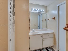 7641 NW 99th Ave, Tamarac FL 33321