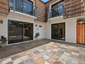9112A SW 20th St, Davie FL 33324