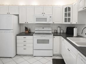 1800 SW 81st Ave 1411, North Lauderdale FL 33068