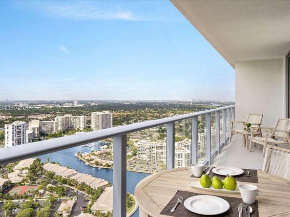 4010 S Ocean Dr R1402, Hollywood FL 33019