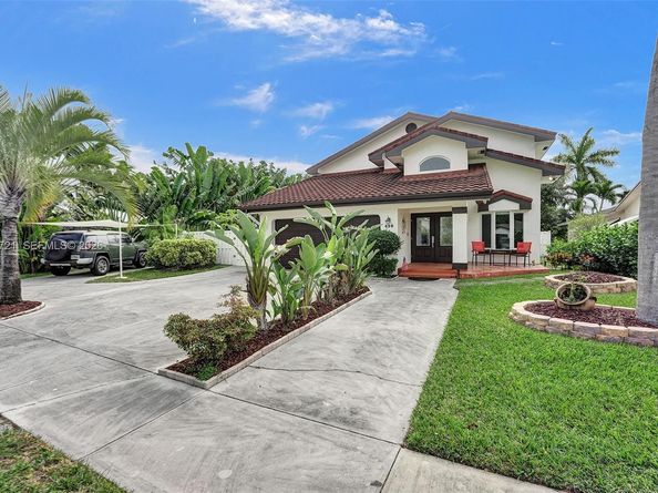 426 SE 5th St, Dania Beach FL 33004