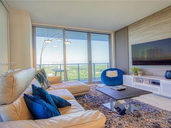 16385 Biscayne Blvd 1415, North Miami Beach FL 33160