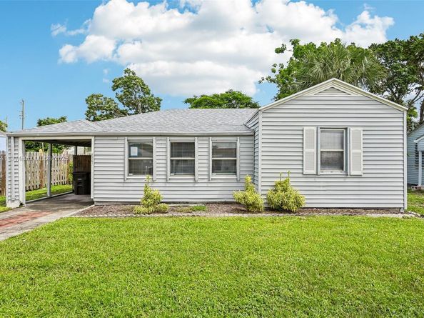 837 Ridgewood Dr, West Palm Beach FL 33405