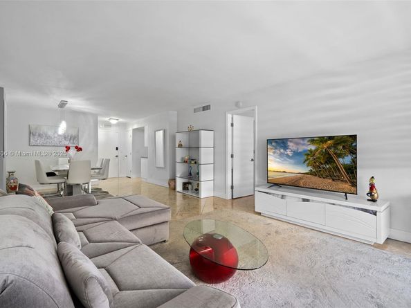 3140 S Ocean Dr 708, Hallandale Beach FL 33009