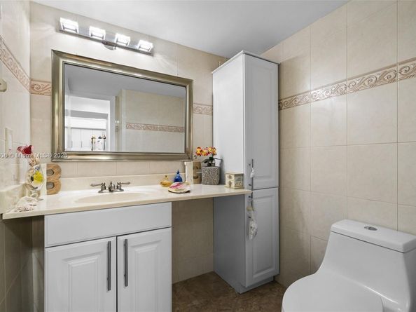 3140 S Ocean Dr 708, Hallandale Beach FL 33009
