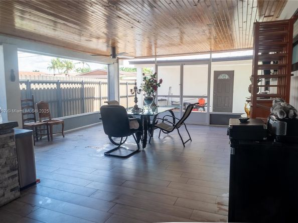 3541 SW 105th Ct, Miami FL 33165